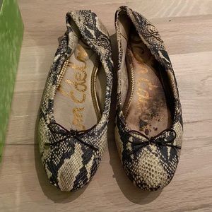 Snake skin flats